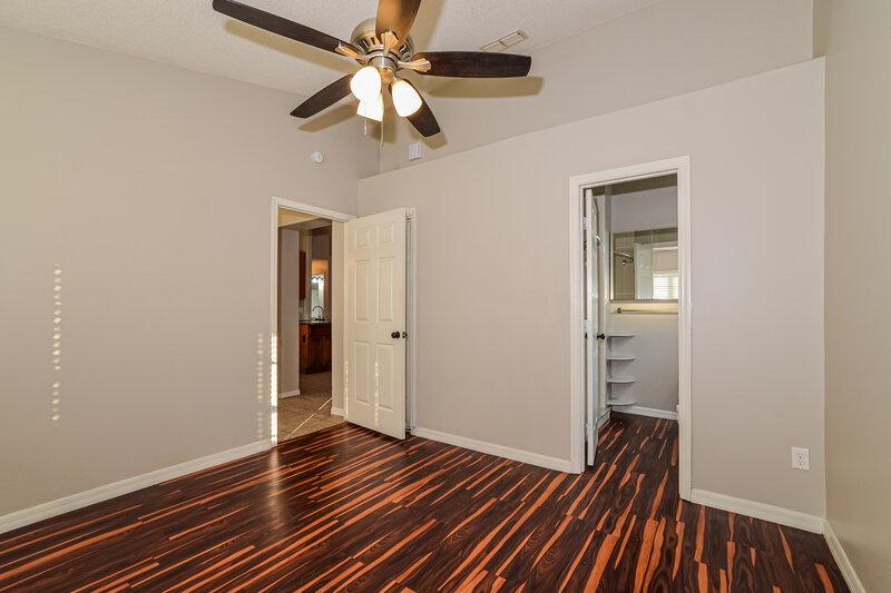 2,140/Mo, 11248 Cypress Leaf Dr Orlando, FL 32825 Main Bedroom View 2