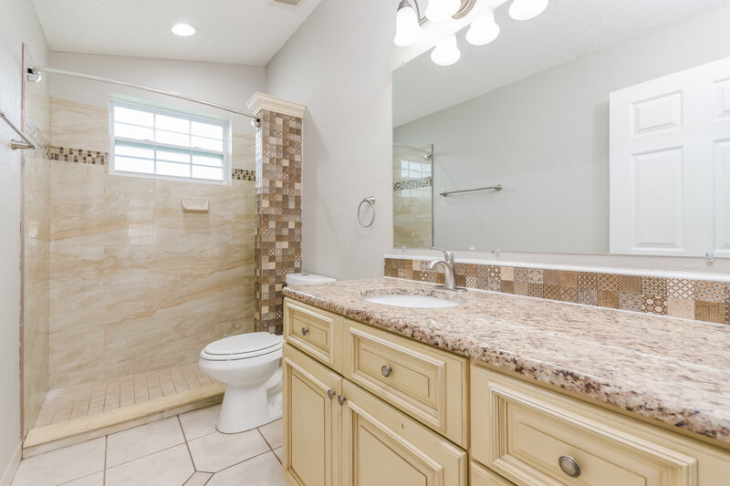 2,745/Mo, 2708 Ashley Ct Kissimmee, FL 34743 Bathroom View