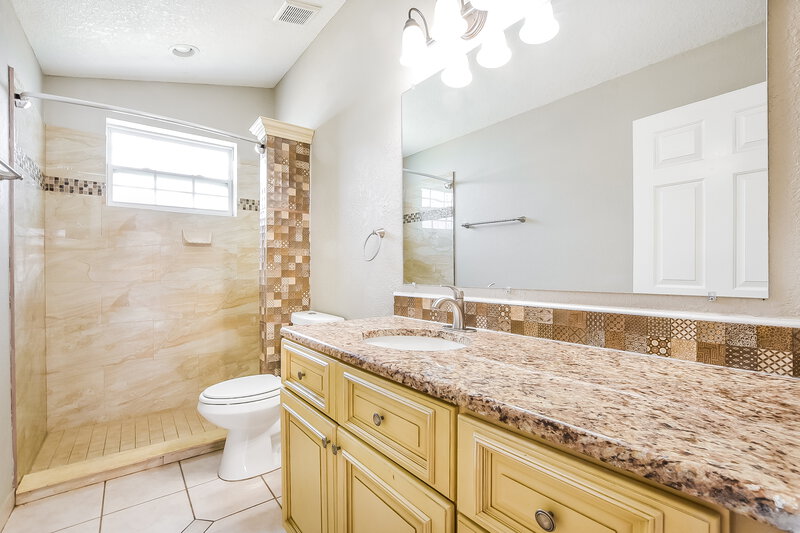 2,660/Mo, 2708 Ashley Ct Kissimmee, FL 34743 Bathroom View