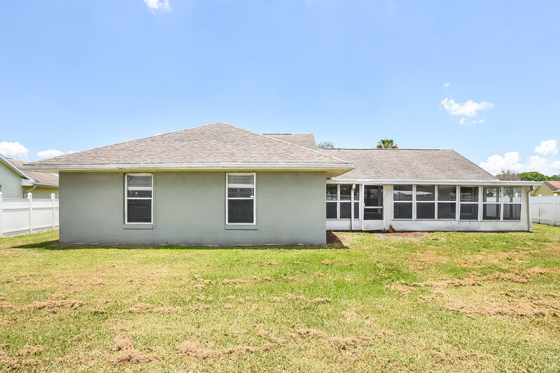 2,660/Mo, 2708 Ashley Ct Kissimmee, FL 34743 Rear View