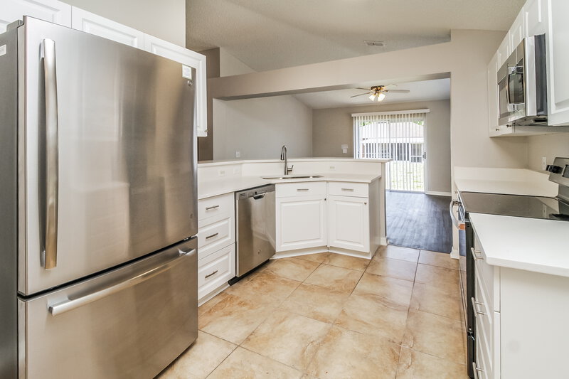 3,340/Mo, 545 Wekiva Bluff St Apopka, FL 32712 Kitchen View