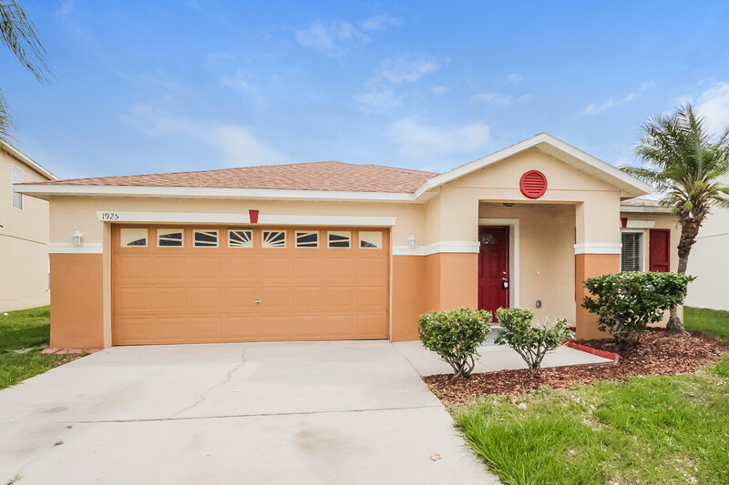 2,070/Mo, 1925 Kimlyn Cir Kissimmee, FL 34758 Front View