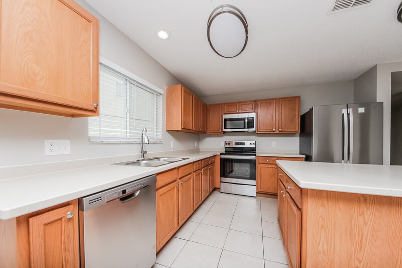 2,070/Mo, 1925 Kimlyn Cir Kissimmee, FL 34758 Kitchen View