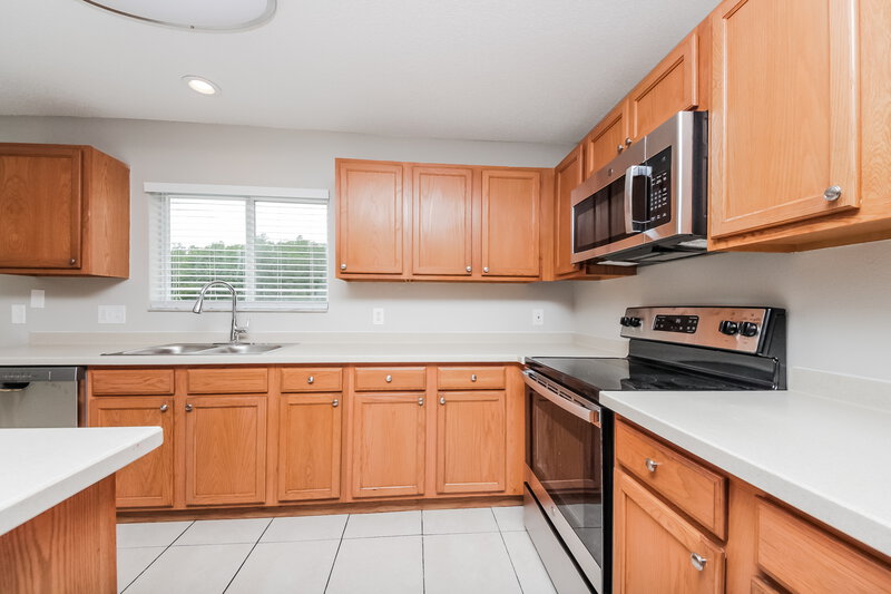 2,070/Mo, 1925 Kimlyn Cir Kissimmee, FL 34758 Kitchen View 2