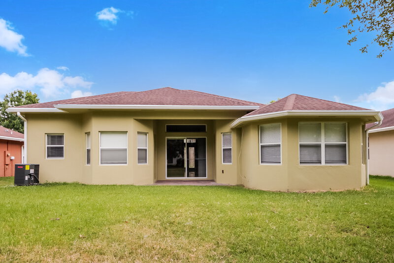 2,270/Mo, 1018 Costa Mesa Ln Kissimmee, FL 34744 Rear View