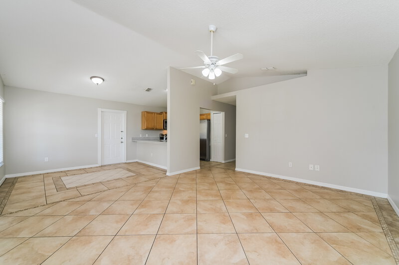 1,785/Mo, 143 Diamond Ridge Blvd Auburndale, FL 33823 Living Room View 2