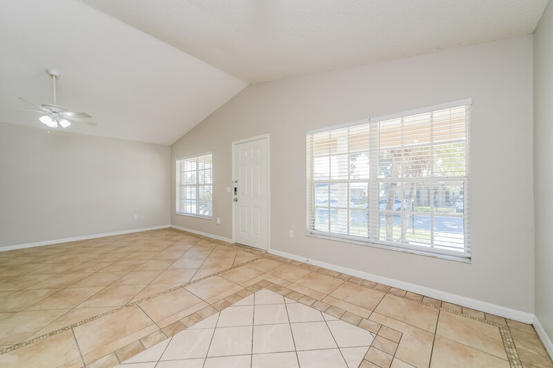 1,785/Mo, 143 Diamond Ridge Blvd Auburndale, FL 33823 Living Room View 3