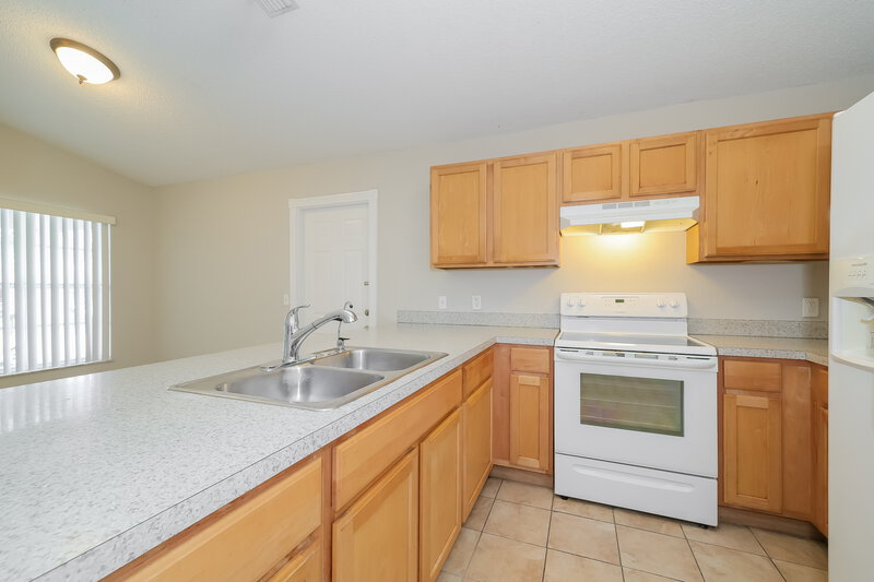 1,835/Mo, 143 Diamond Ridge Blvd Auburndale, FL 33823 Kitchen View