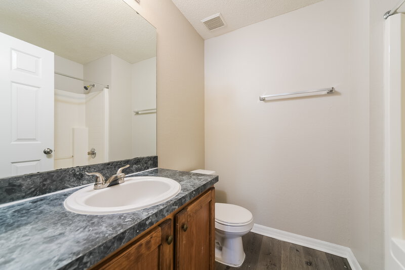 1,785/Mo, 143 Diamond Ridge Blvd Auburndale, FL 33823 Main Bathroom View