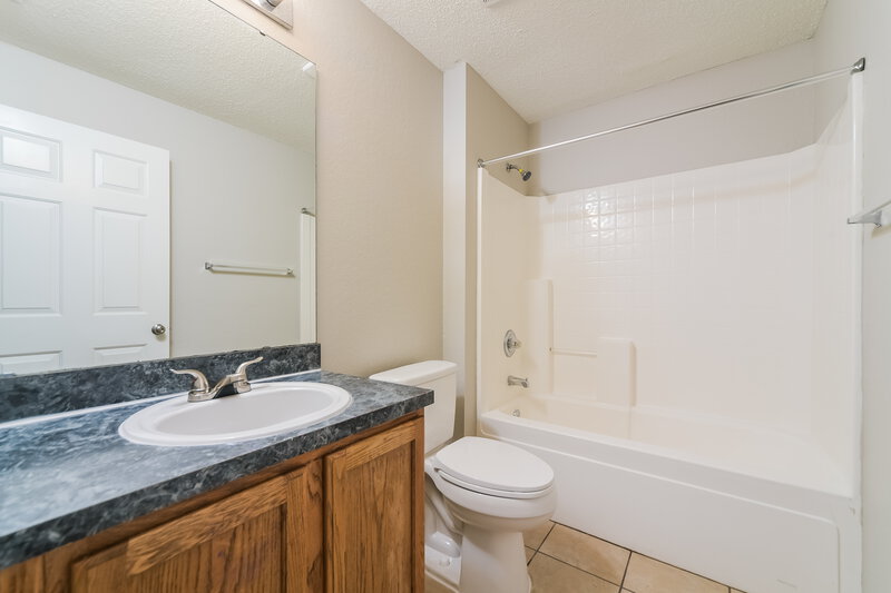 1,785/Mo, 143 Diamond Ridge Blvd Auburndale, FL 33823 Bathroom View