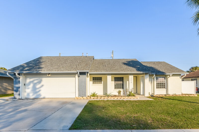 2,750/Mo, 12019 Uracus St Orlando, FL 32837 External View