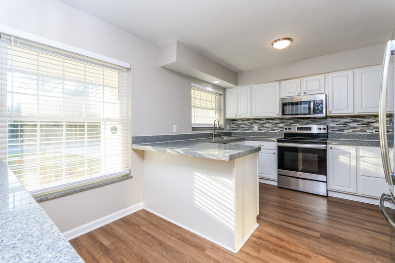 2,750/Mo, 12019 Uracus St Orlando, FL 32837 Kitchen View 2