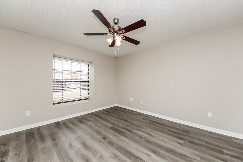 1,935/Mo, 605 Madrid Dr Kissimmee, FL 34758 Main Bedroom View