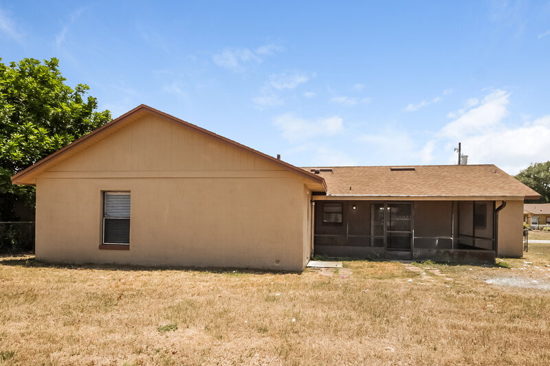1,935/Mo, 605 Madrid Dr Kissimmee, FL 34758 Rear View