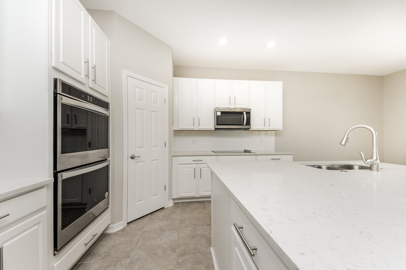 3,710/Mo, 3870 Cabo Rojo Dr Saint Cloud, FL 34772 Kitchen View 2