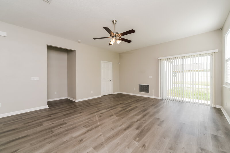 1,985/Mo, 2181 Grasmere View Pkwy N Kissimmee, FL 34746 Living Room View 3