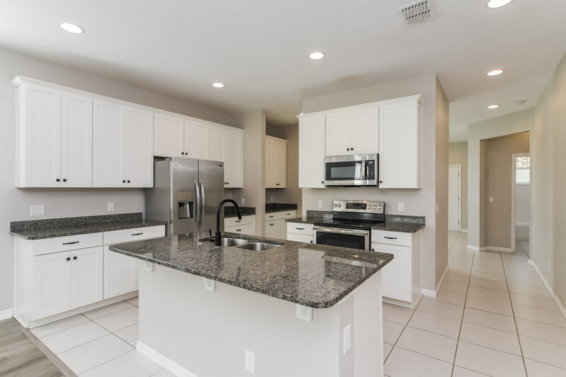 1,985/Mo, 2181 Grasmere View Pkwy N Kissimmee, FL 34746 Kitchen View 2