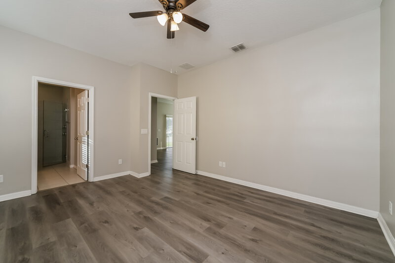 1,985/Mo, 2181 Grasmere View Pkwy N Kissimmee, FL 34746 Main Bedroom View