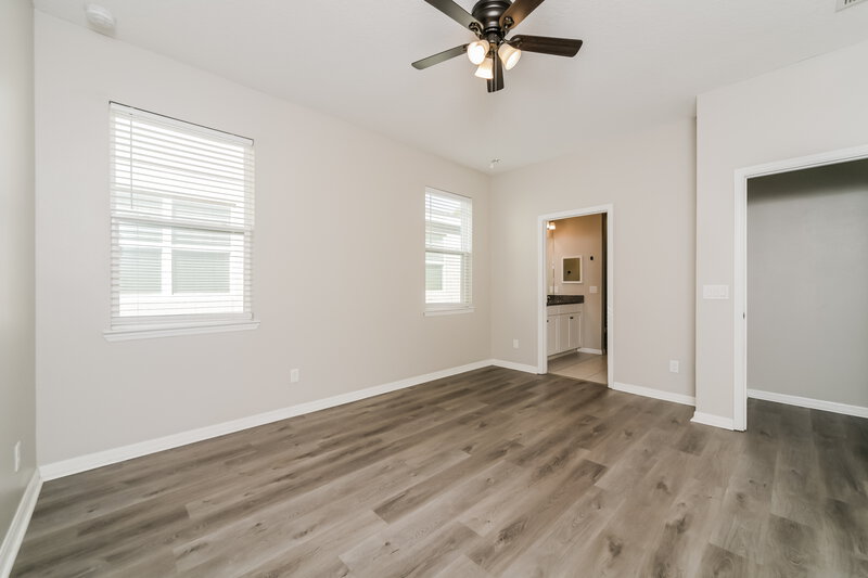 1,985/Mo, 2181 Grasmere View Pkwy N Kissimmee, FL 34746 Main Bedroom View 2