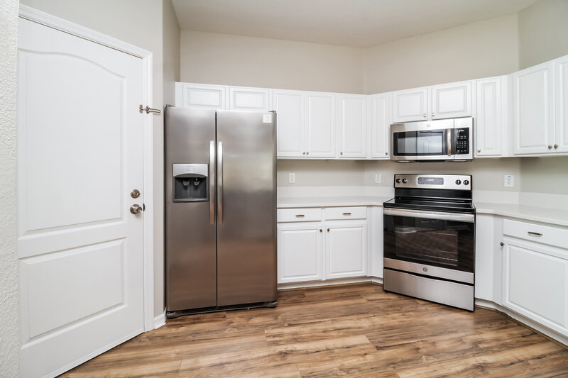 2,035/Mo, 1237 Kellogg Dr Tavares, FL 32778 Kitchen View