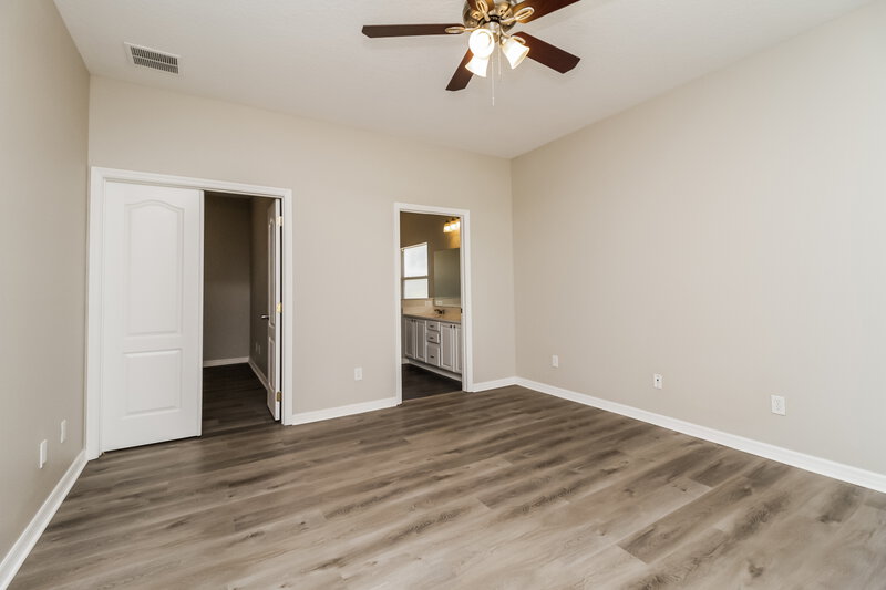 2,035/Mo, 1237 Kellogg Dr Tavares, FL 32778 Main Bedroom View