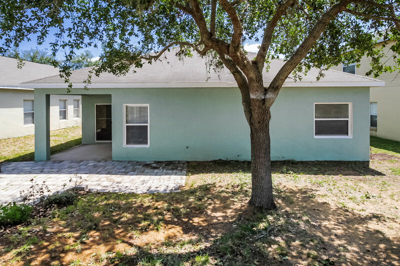 2,035/Mo, 1237 Kellogg Dr Tavares, FL 32778 Rear View
