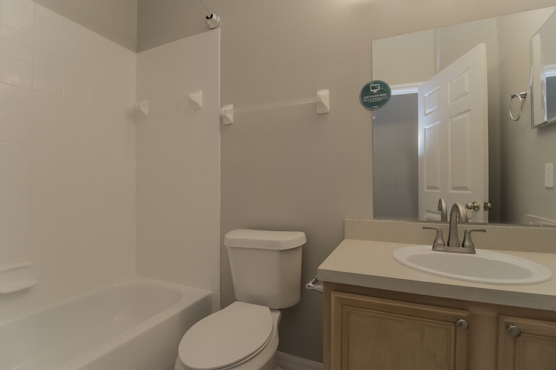 2,805/Mo, 14512 Kristenright Ln Orlando, FL 32826 Bathroom View