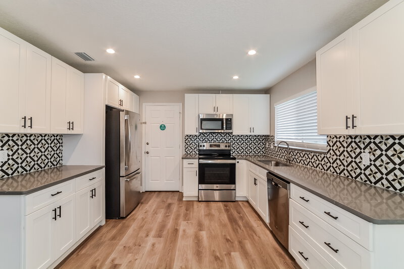 3,120/Mo, 1429 Madrid Way Winter Springs, FL 32708 Kitchen View 2