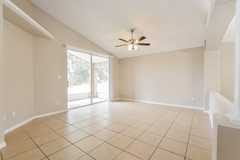 2,050/Mo, 1142 Greenley Ave Groveland, FL 34736 Living Room View 2
