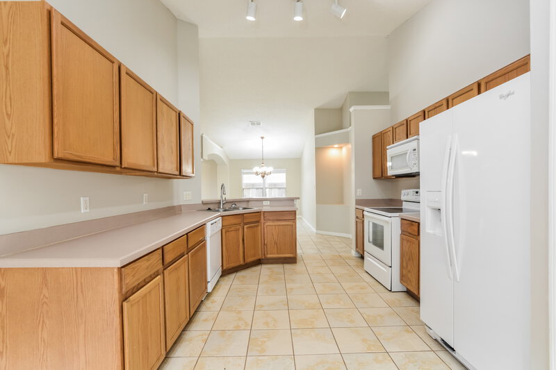 2,050/Mo, 1142 Greenley Ave Groveland, FL 34736 Kitchen View 2