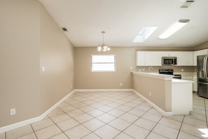3,710/Mo, 3422 Burlington Dr Orlando, FL 32837 Dining Room View