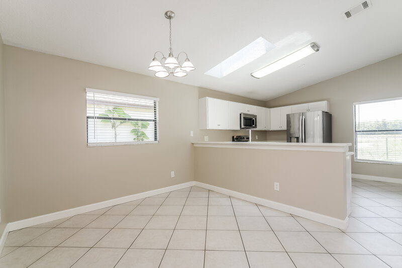 2,620/Mo, 3422 Burlington Dr Orlando, FL 32837 Dining Room View