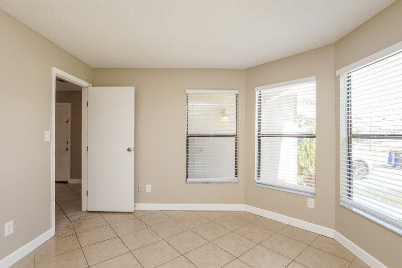 3,710/Mo, 3422 Burlington Dr Orlando, FL 32837 Main Bedroom View