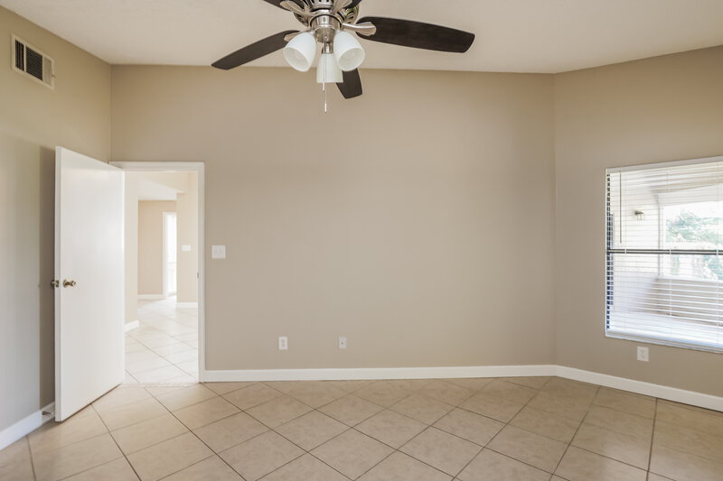 3,710/Mo, 3422 Burlington Dr Orlando, FL 32837 Bedroom View