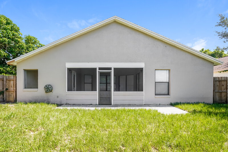 3,710/Mo, 3422 Burlington Dr Orlando, FL 32837 Rear View