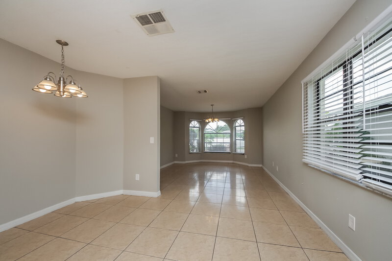 2,185/Mo, 4876 Jamaica Ln Kissimmee, FL 34746 Breakfast Nook View