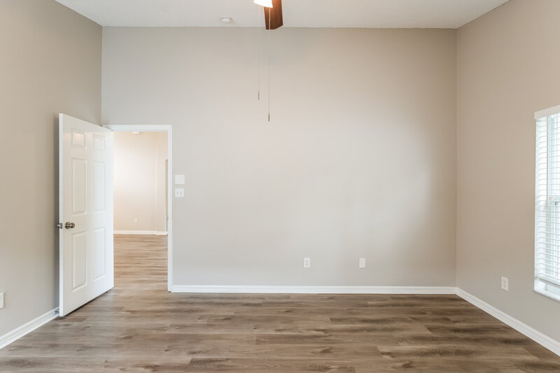 2,405/Mo, 7920 Oakstone Ct Orlando, FL 32822 Main Bedroom View 2