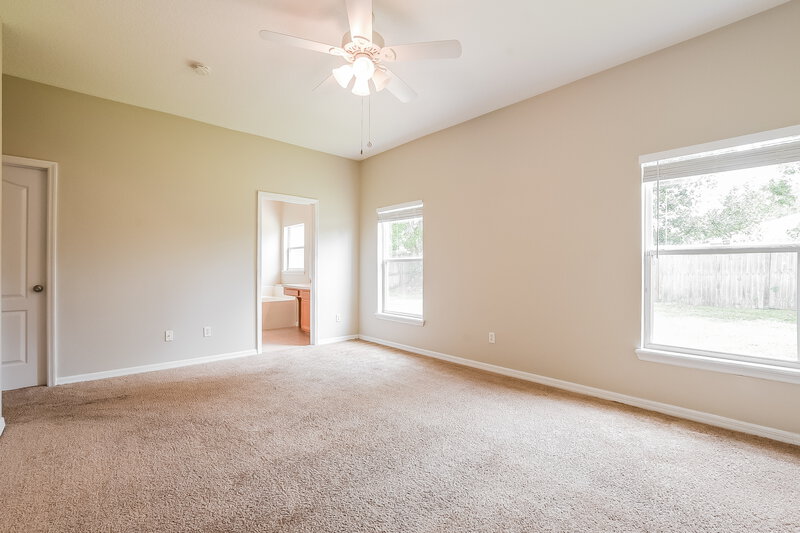 2,190/Mo, 10531 Leader Ln Orlando, FL 32825 Main Bedroom View 2