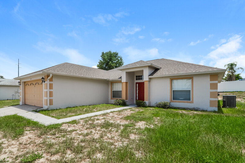 2,225/Mo, 310 Country Lakes Cir Groveland, FL 34736 Front View