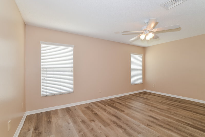 2,225/Mo, 310 Country Lakes Cir Groveland, FL 34736 Main Bedroom View