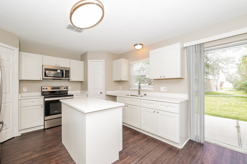 3,200/Mo, 907 Gateshead Ct Kissimmee, FL 34758 Kitchen View 2