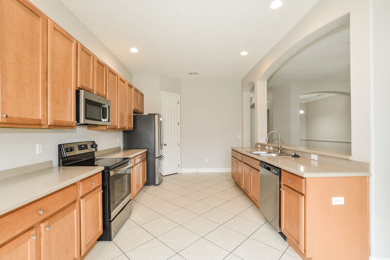2,560/Mo, 1174 Green Vista Cir Apopka, FL 32712 Kitchen View 2