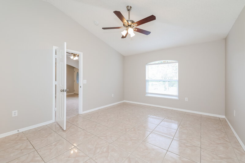 1,940/Mo, 5 Sequoia Way Kissimmee, FL 34758 Main Bedroom View 2