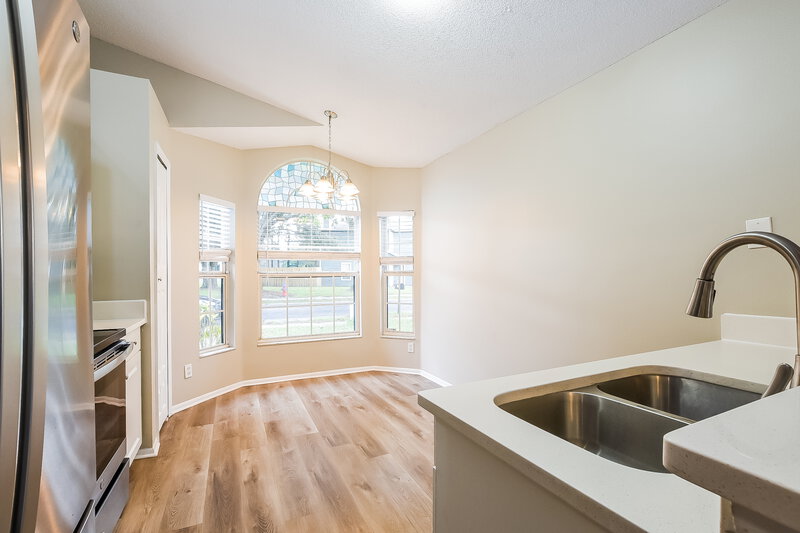 2,110/Mo, 1632 Chatham Cir Apopka, FL 32703 Dining Room View