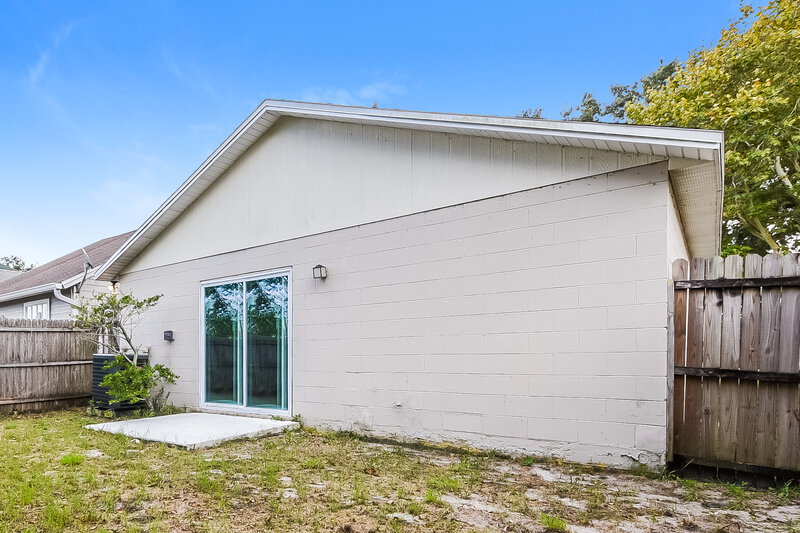 2,110/Mo, 1632 Chatham Cir Apopka, FL 32703 Rear View