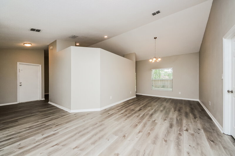 2,390/Mo, 814 Wil O Wik Dr Casselberry, FL 32707 Living Room View