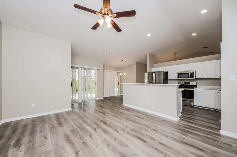 2,390/Mo, 814 Wil O Wik Dr Casselberry, FL 32707 Living Room View 2