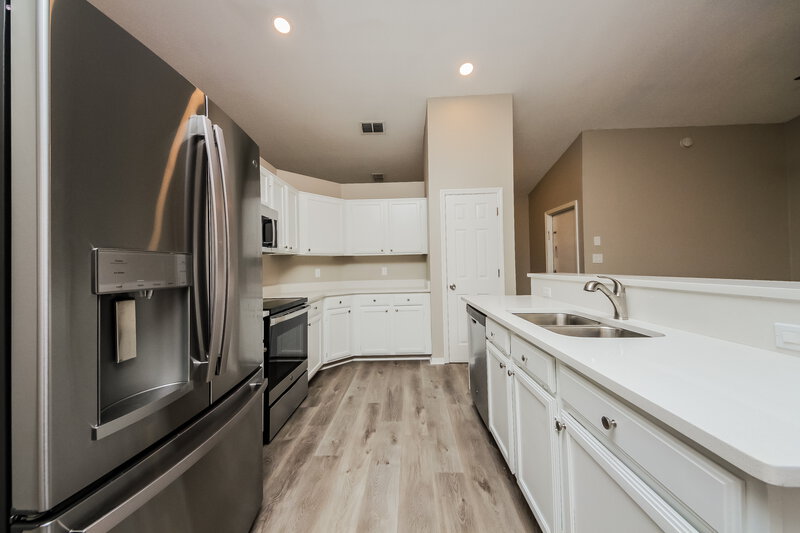 2,390/Mo, 814 Wil O Wik Dr Casselberry, FL 32707 Kitchen View