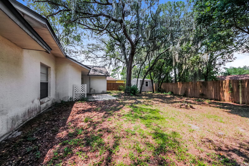 2,390/Mo, 814 Wil O Wik Dr Casselberry, FL 32707 Rear View