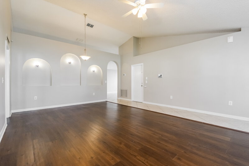 1,785/Mo, 225 Cranbrook Dr Kissimmee, FL 34758 Living Room View 2